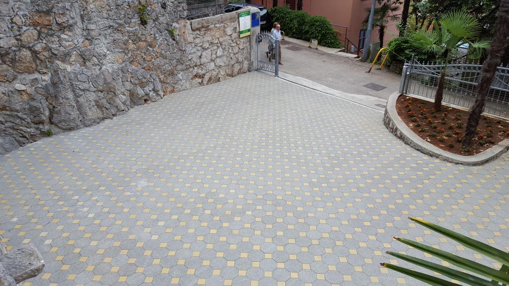 Apartments Villa Atta Opatija Exterior foto